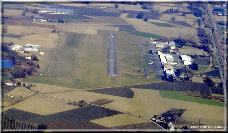 LFLG : aérodrome de Grenoble Le Versoud